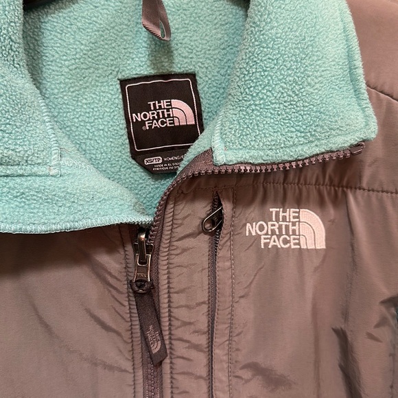 The North Face Women’s Denali Fleece Jacket - Picture 3 of 5